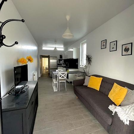 Newly Renovated 1 Bedroom Flat With Garden Pergola Ennis Ngoại thất bức ảnh