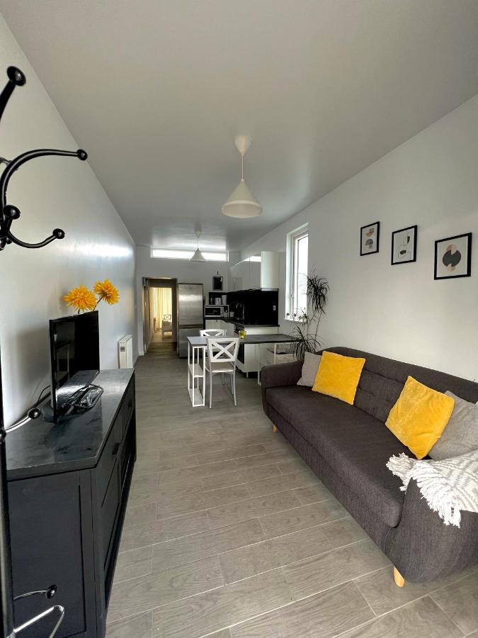 Newly Renovated 1 Bedroom Flat With Garden Pergola Ennis Ngoại thất bức ảnh